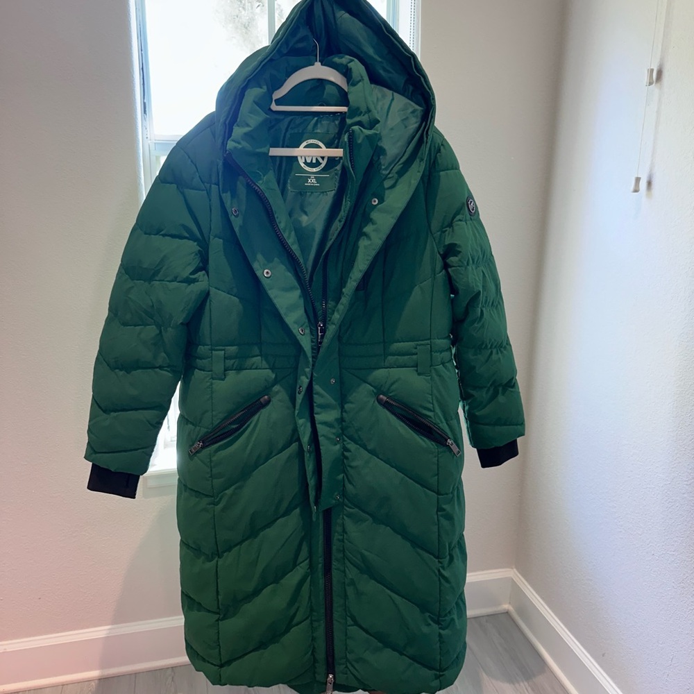 SALE TODAY …Michael Kors Emerald Hooded Puffer Coat with faux fur hood - Picture 2 of 6
